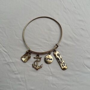 Gold brass tone nautical theme charm bracelet